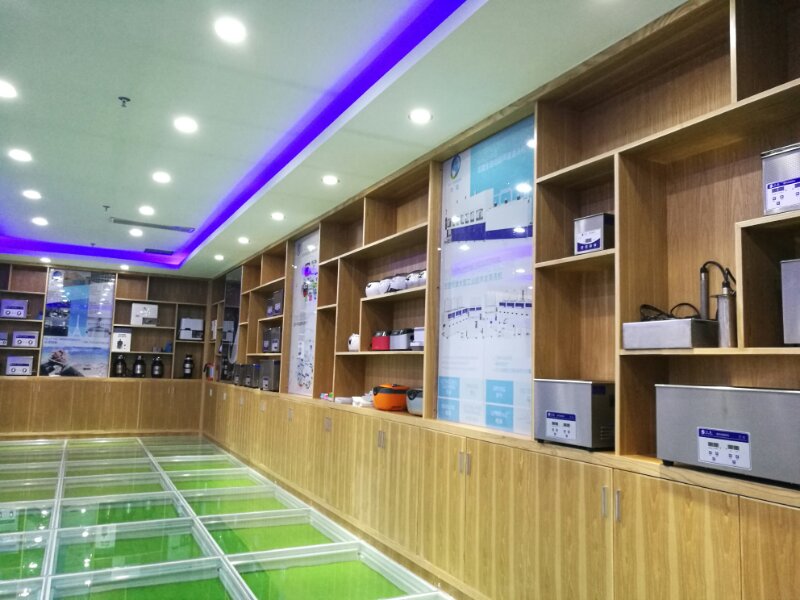 超聲波清洗設備生產廠家-專業(yè)超聲波清洗設備品牌潔盟